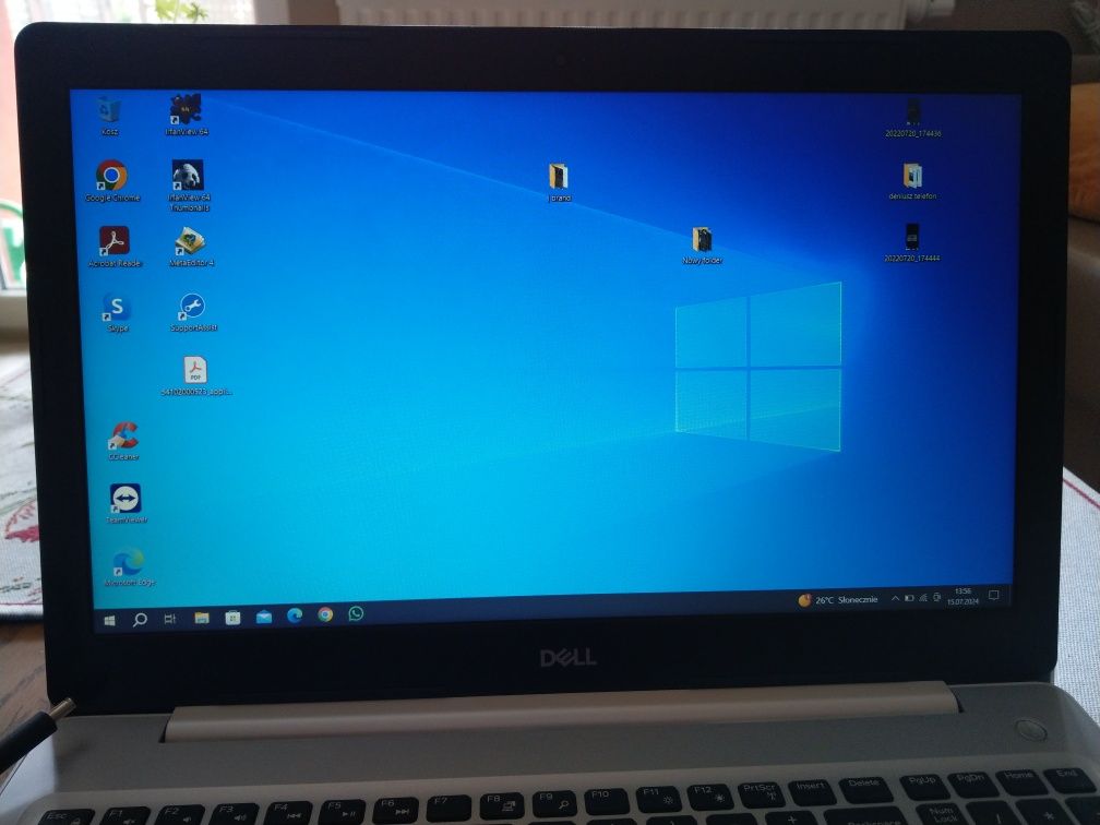 Dell inspiron 5570 i3 SSD 250GB Radeon (2gb ram) 530 8Gb Ram HDD 1TB