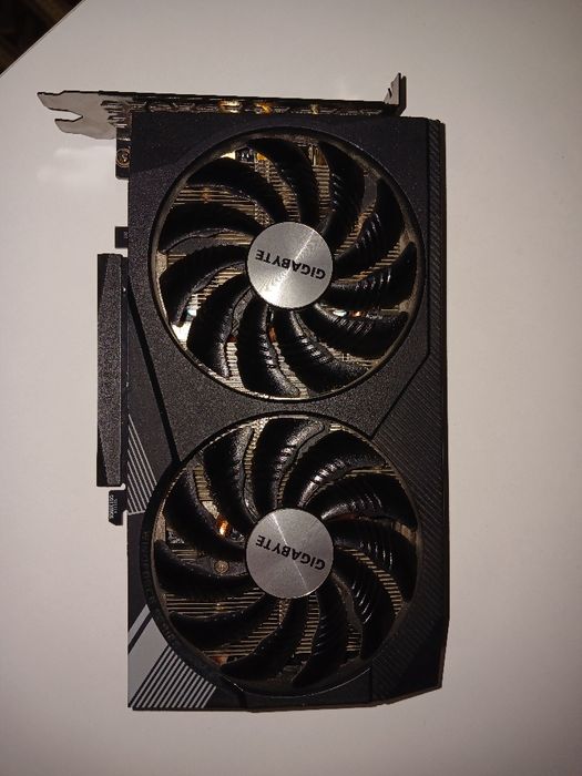 Gigabyte RTX 3060 12 gb windforce oc