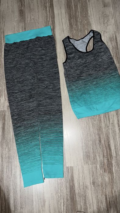 Legginsy i koszulka do fitnesu M 38