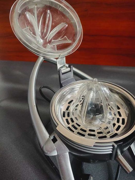 wyciskarka do cytrusów Delonghi Esclusivo