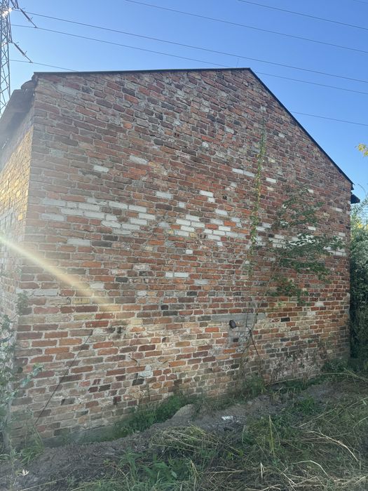 Oddam przedwojenną cegłe z budynków