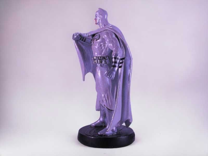 Figura inspirada no Batman White Lantern da DC Comics