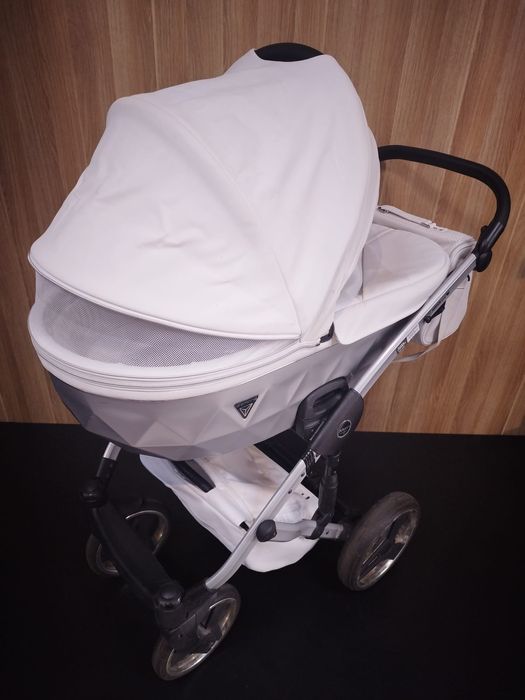 Junama Diamond Mirror Satin biała skóra