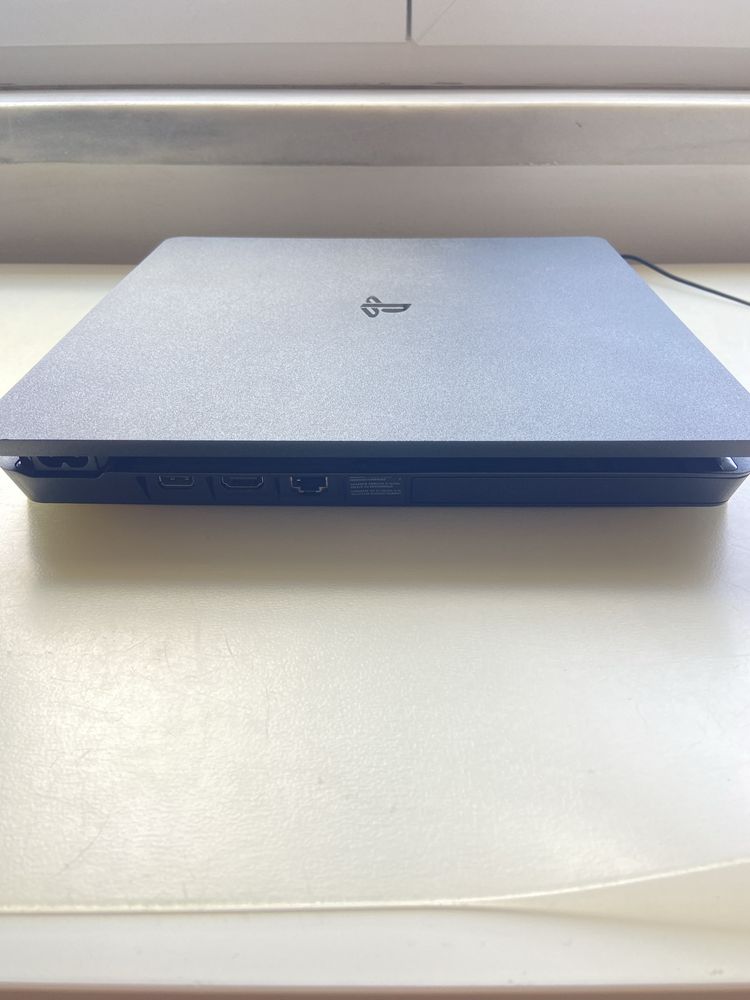 Playstation 4 | 1000 GB / 1 TB de memória | como NOVA | com cabo