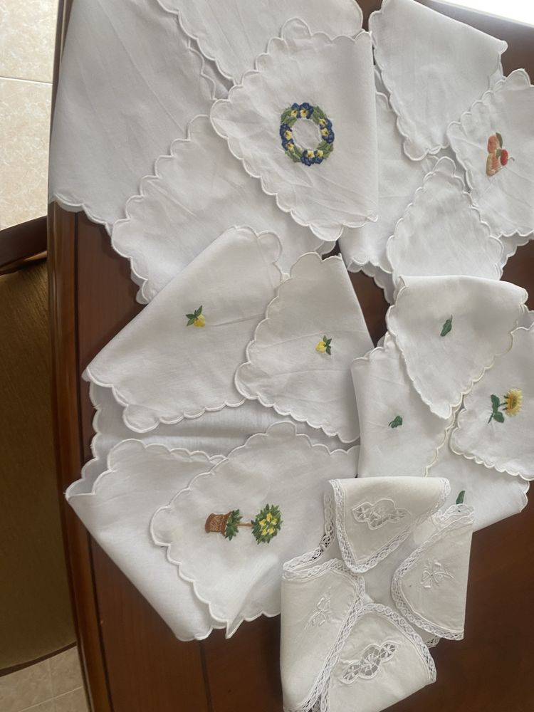 Panos para cesto de pao bordados