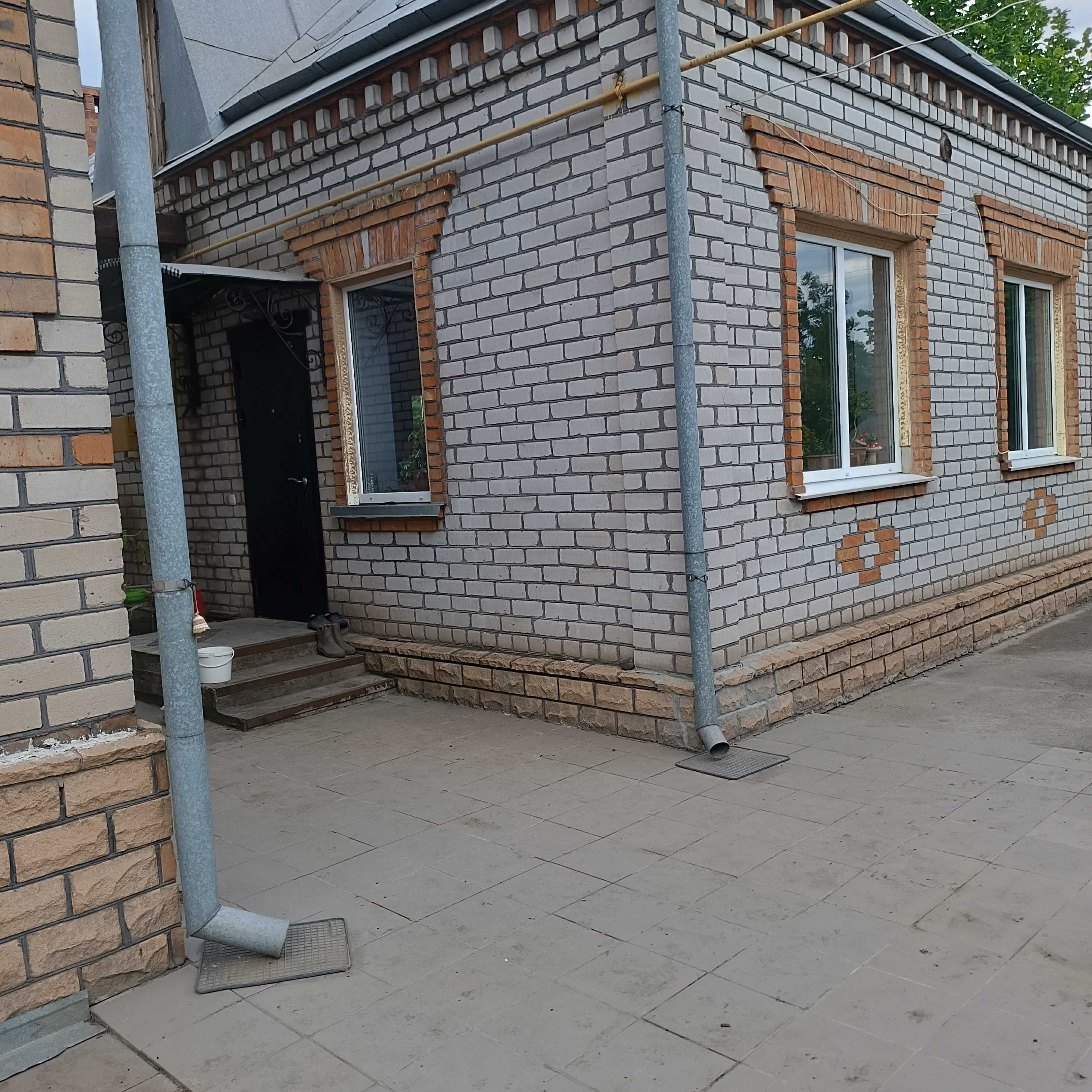 Продаж будинку двоповерховий