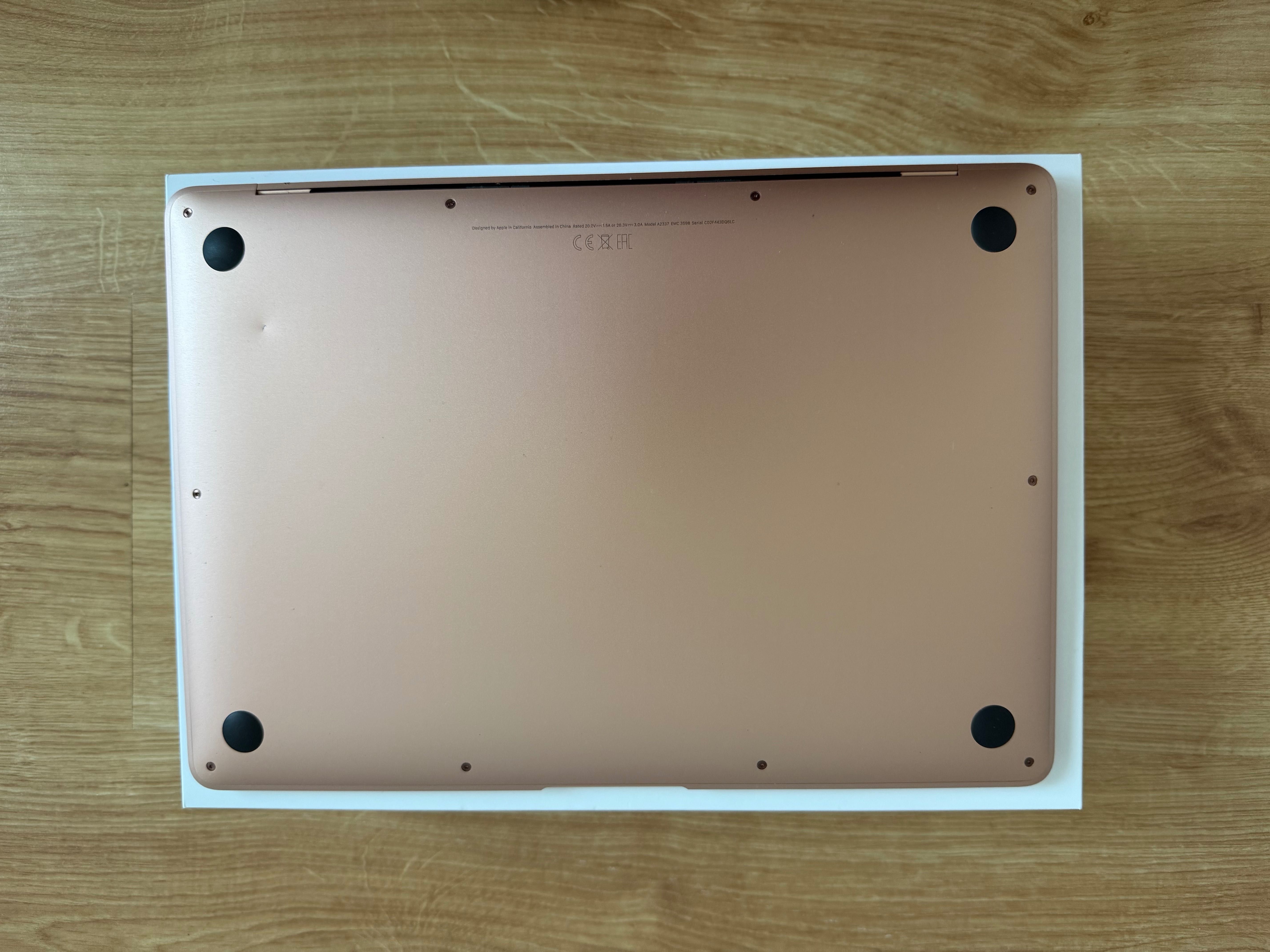 MacBook Air 13’ M1 różowy