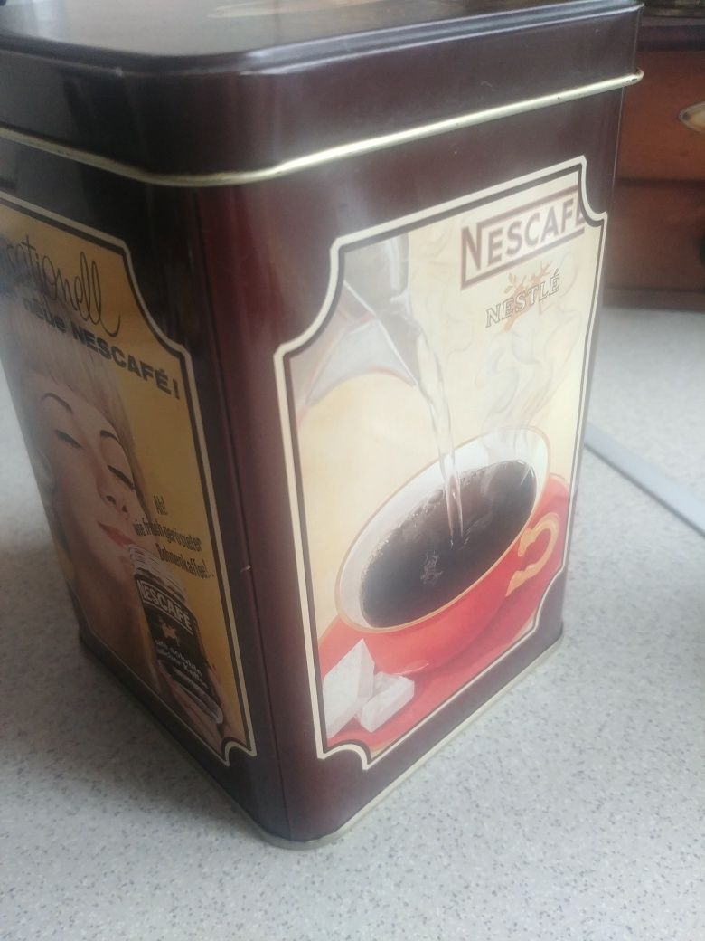 Kolekcjonerska puszka Nescafe lata 70