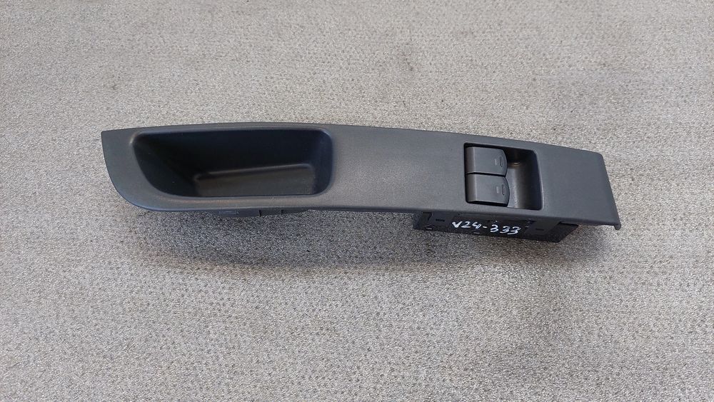 Comando / botão / interruptor vidros frente esquerdo NISSAN Micra III