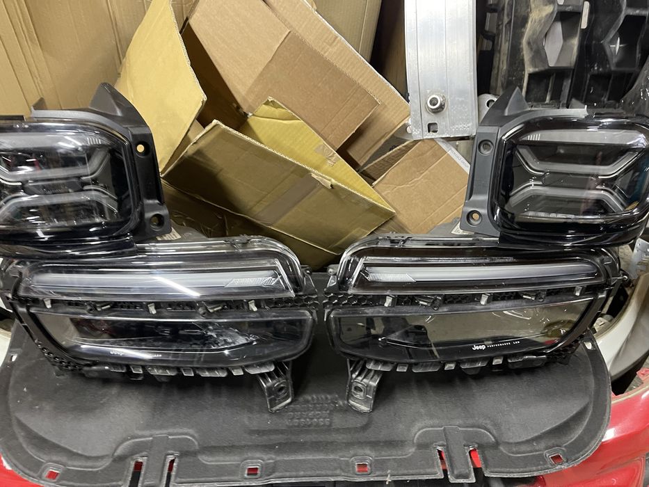 jeep avenger оригінал фари