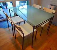 Stół kuchenny IKEA wymiary 110x75 cm wraz z 4 krzesłami