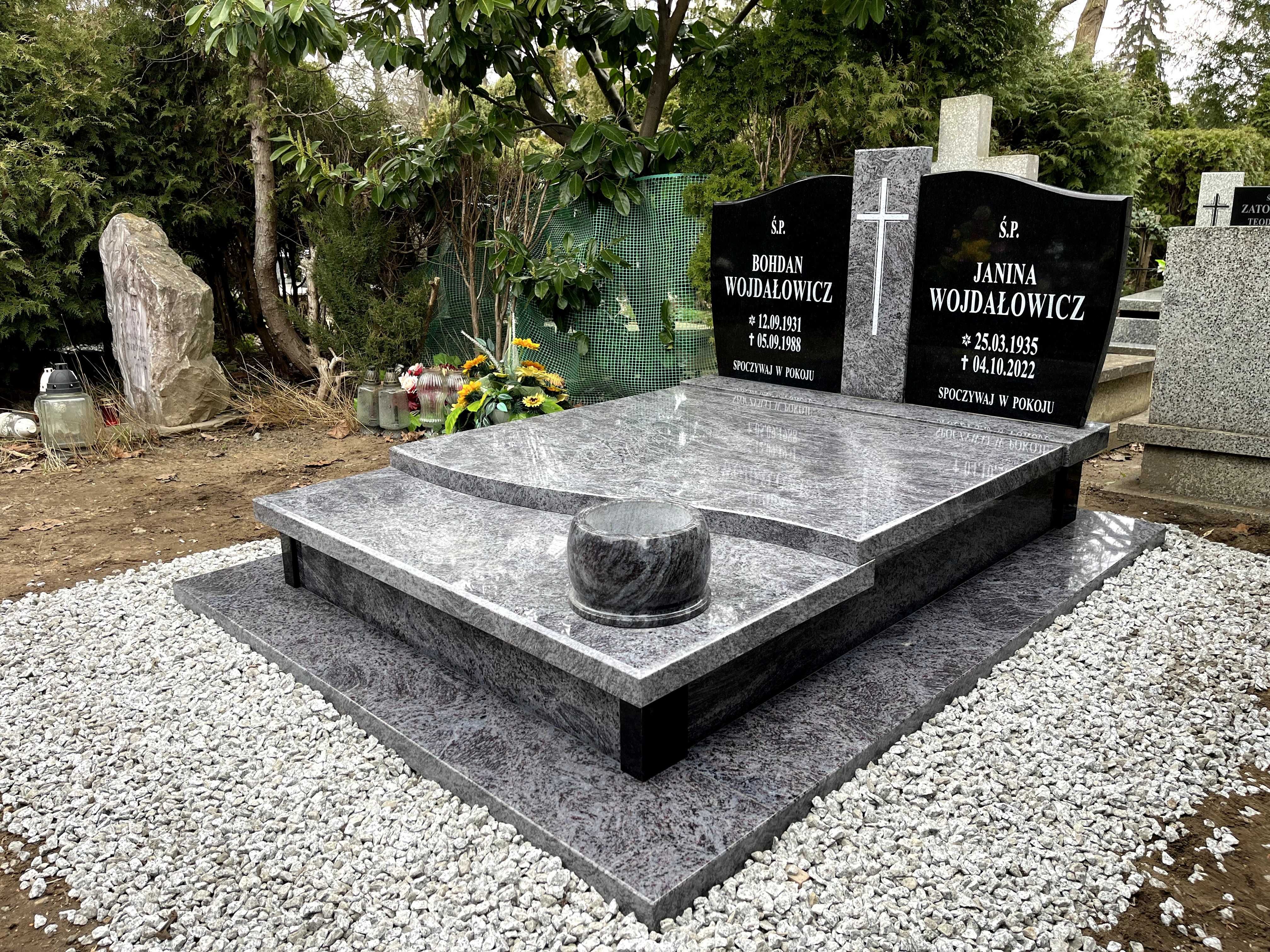 Nagrobek granitowy PODWÓJNY BRYŁA
