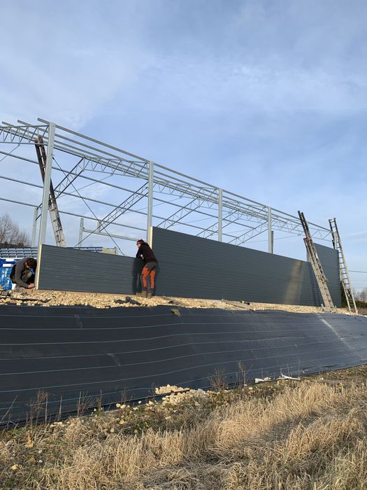 Hala z płyty warstwowej 8x16x4 Konstrukcja Stalowa