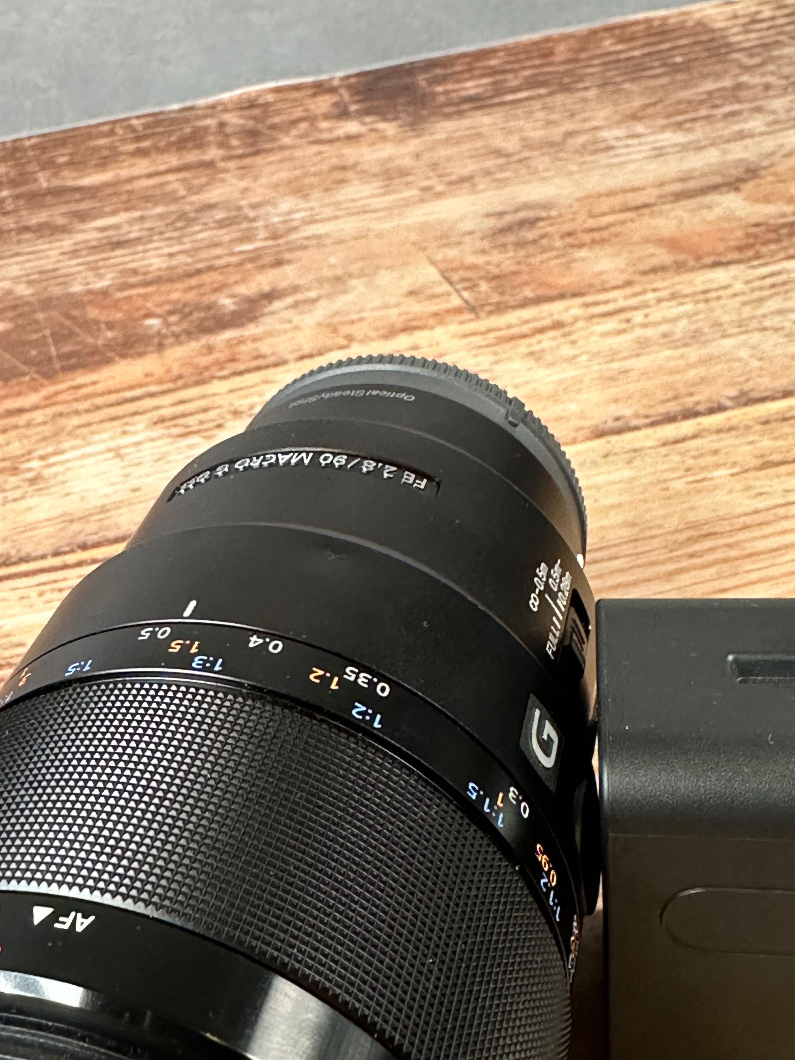 Sony 90mm 2.8 macro FE