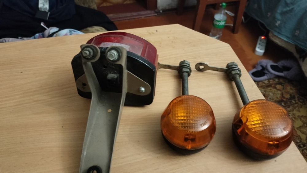 Продам стоп  и поворотники от мтоцыкла минск