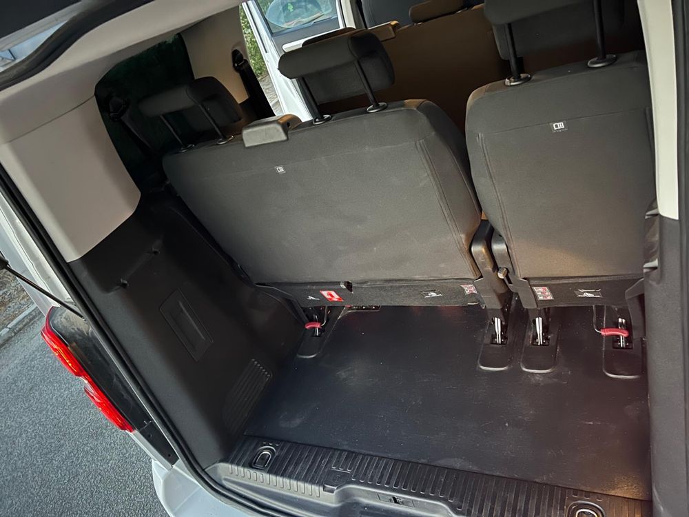 Toyota proace de 9 lugares homolgada para transportes de crianças