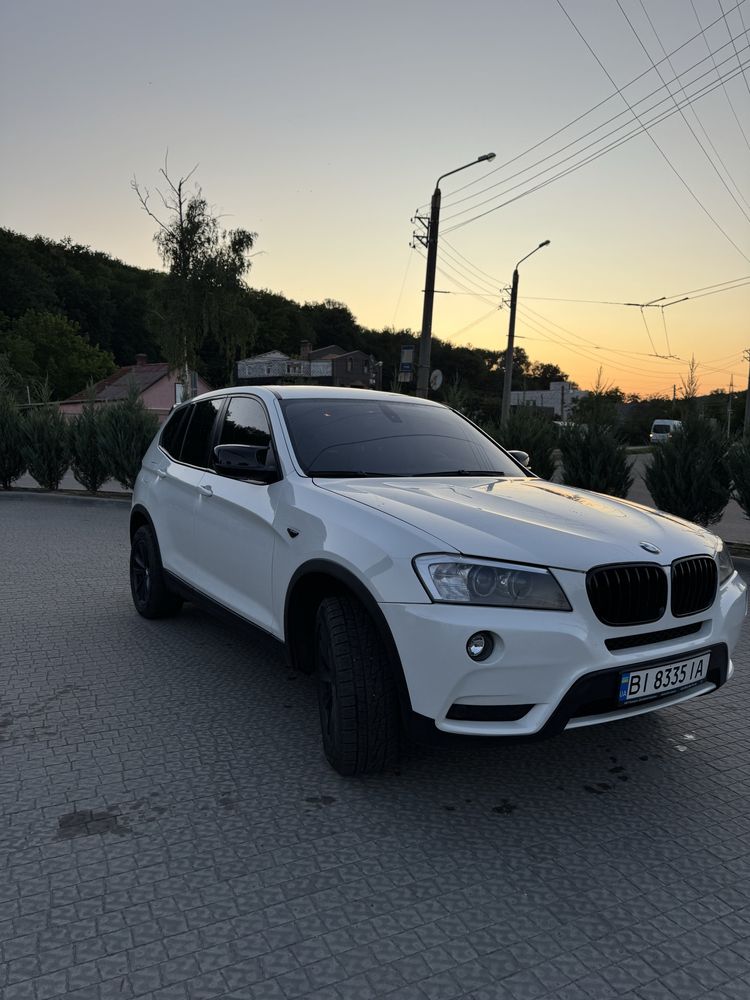 Автомобіль BMW X3 f25