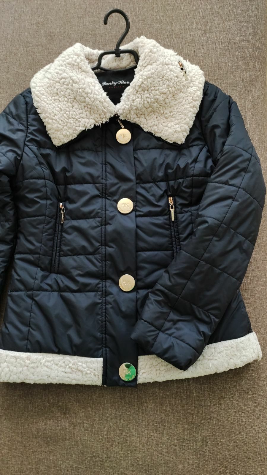 Курточка на дівчинку зимова