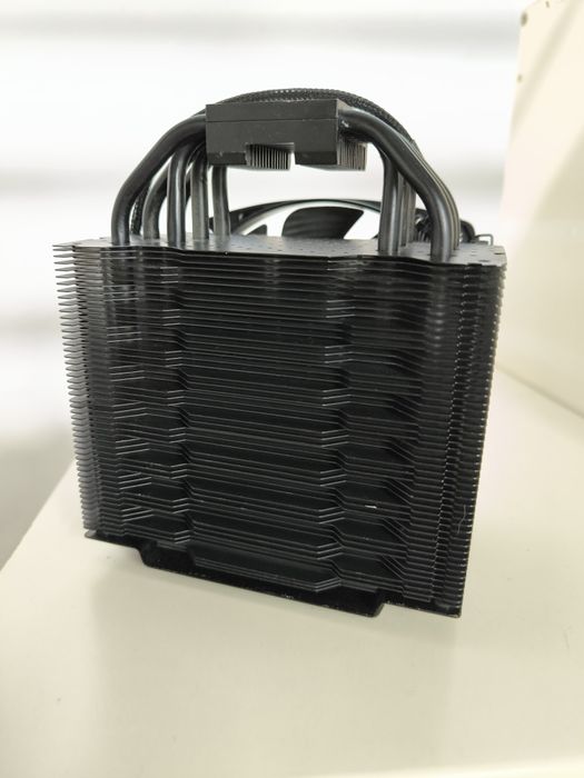 Cooler / Dissipador de CPU be quiet! Dark Rock 4