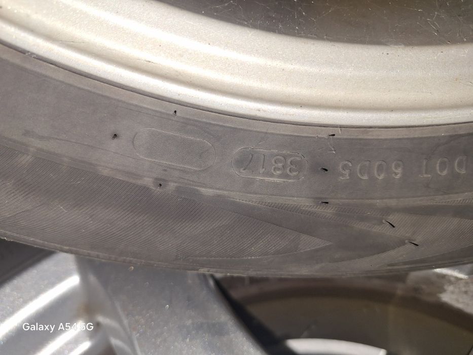 Koła felgi i opony zimowe 215/55/R17 Nokian Toyota Verso