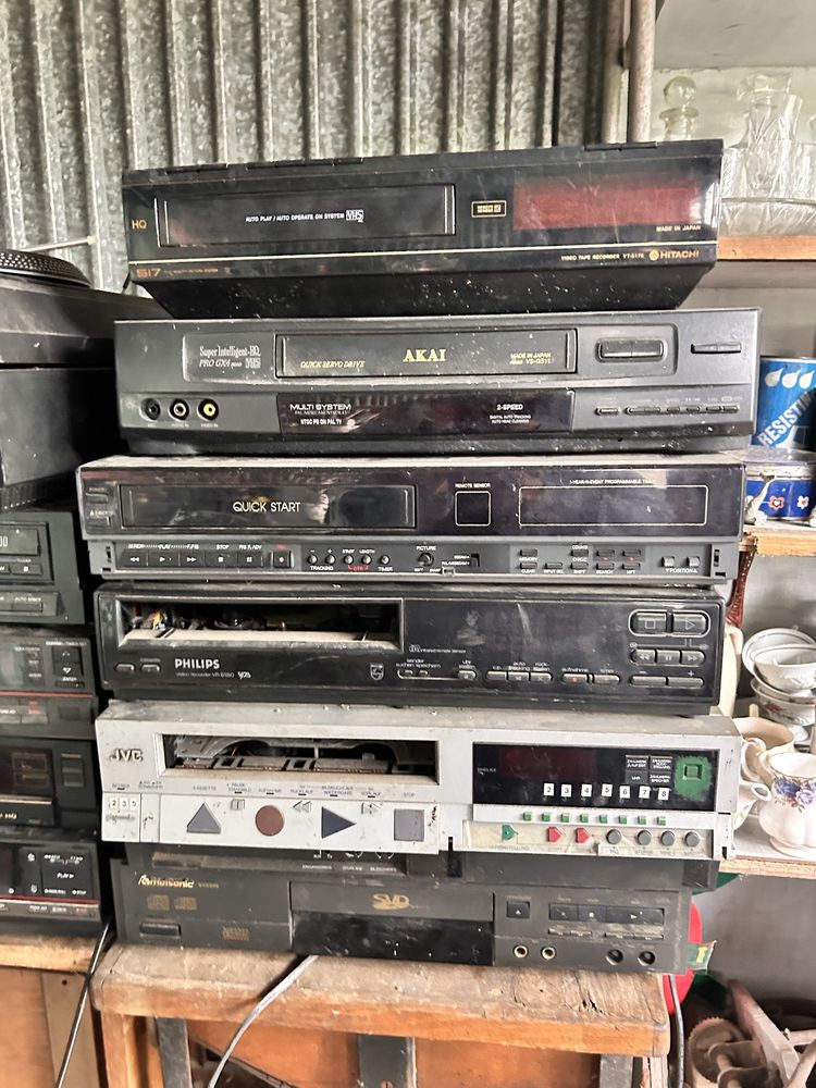 Stare magnetowidy odtwarzacze na kasety VHS PRL