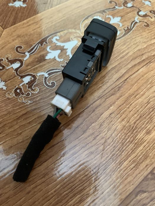 Кнопка підігріву лобового скла Hyundai Tucson