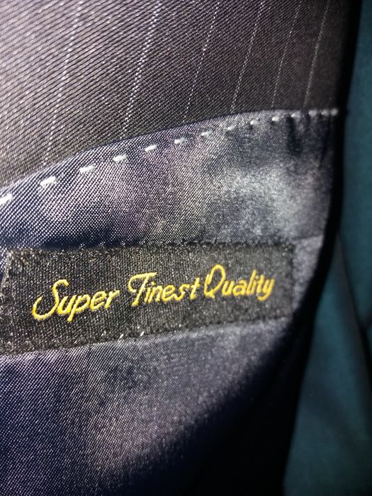 Fato italiano de homem