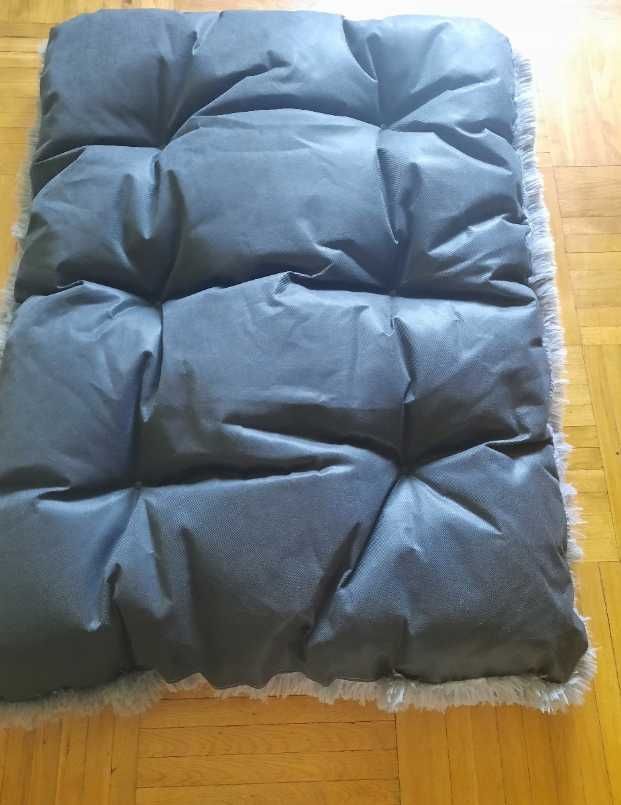 Poduszka dla psa odcienie szarości 100 cm x 70 cm