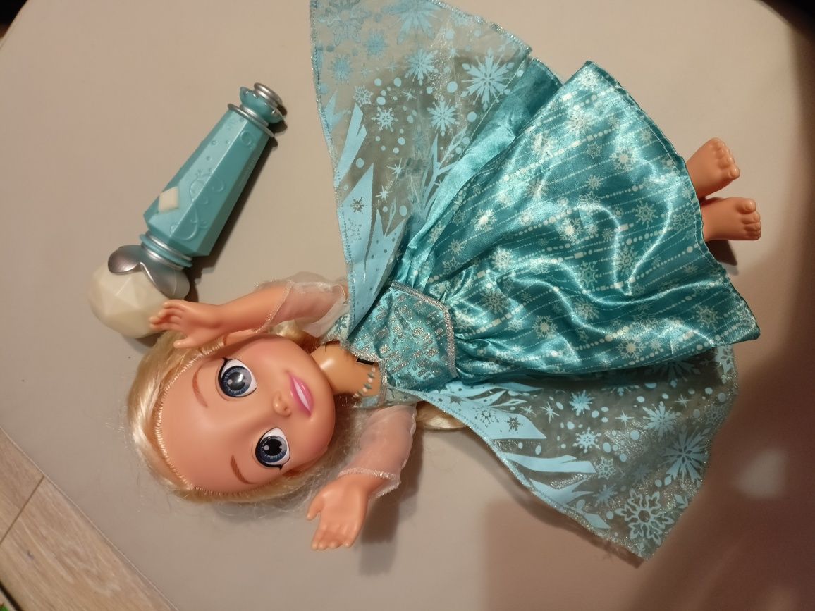 Elsa z mikrofonem lalka śpiewająca interaktywna