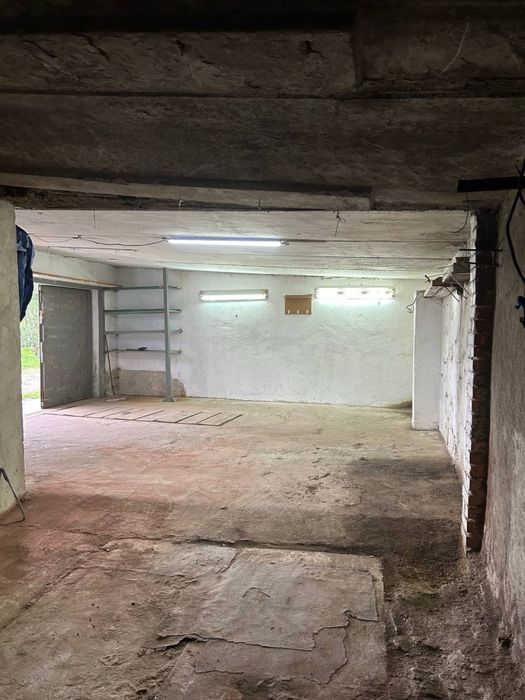 Ваш практичний гараж тут - просторий, з документами