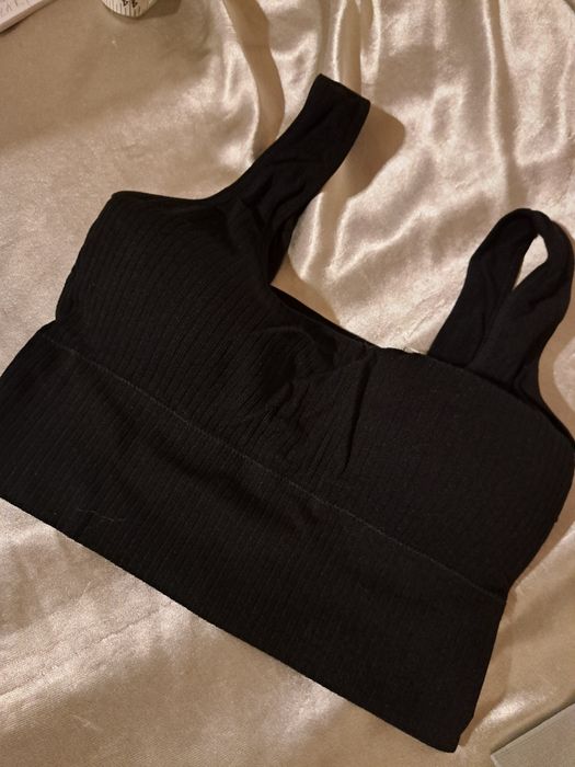 4-pak staniki sportowe w formie topu XL nowe