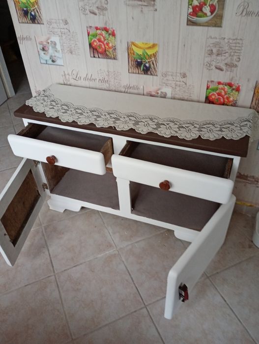 Sprzedam szafkę z Prl