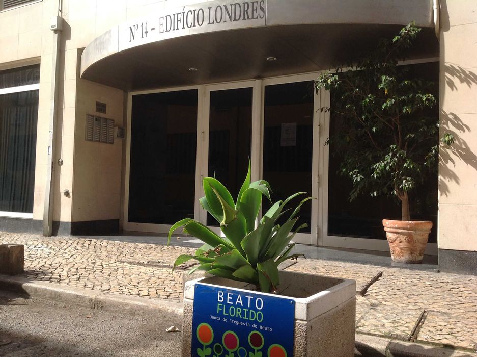 T1 com estacionamento e arrecadação: Apartamento curta/longa duração