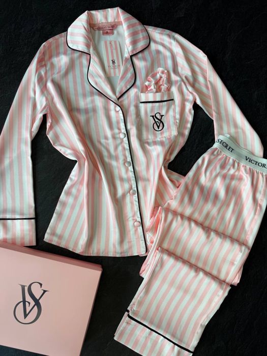 Піжама Вікторія Сікрет. Сатинова піжама Victoria’s Secret. Пижама VS