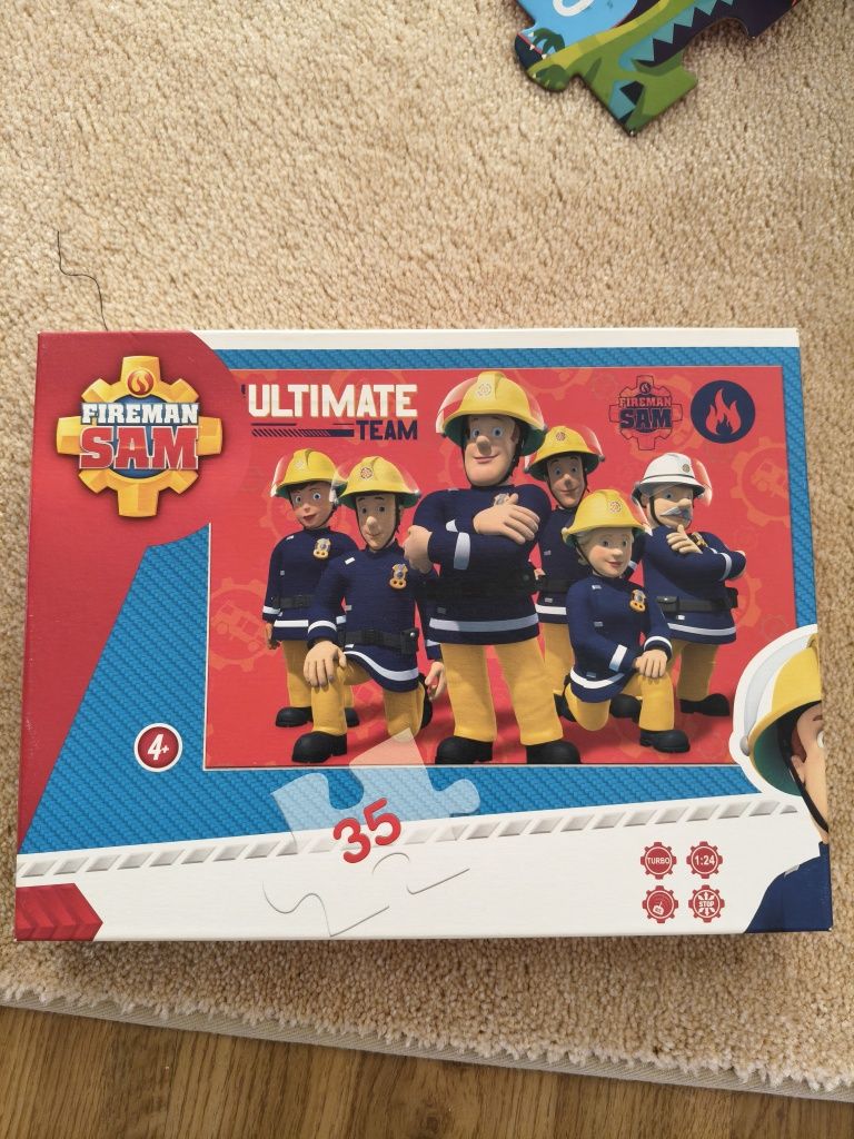 Brinquedos e Puzzles criança