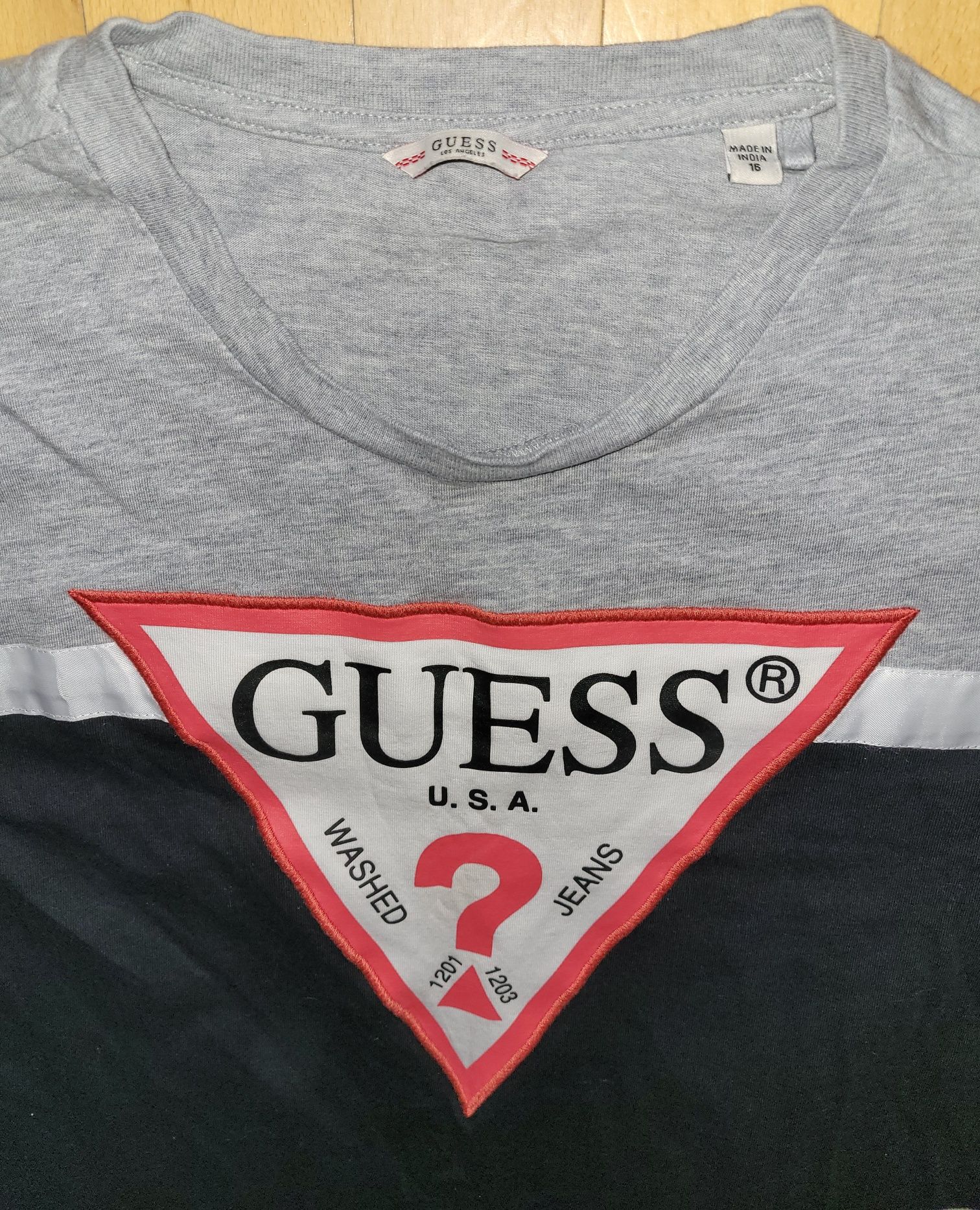 Bluzka Guess, 16