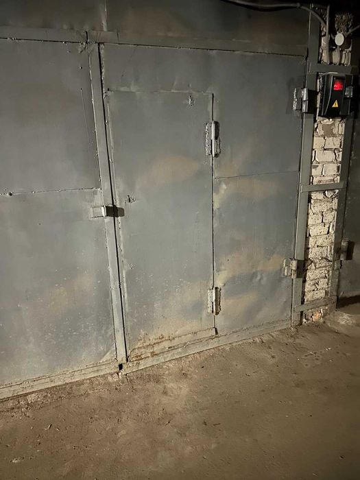 Продам Гаражний бокс по вул. Танкопія, приватна власність