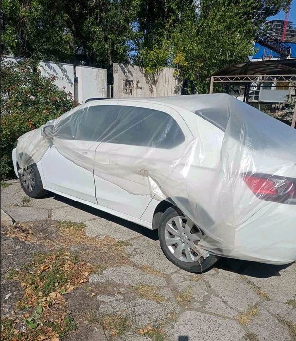 Пежо 301 разборка розбір запчастини Peugeot 301 балка пороги колектор