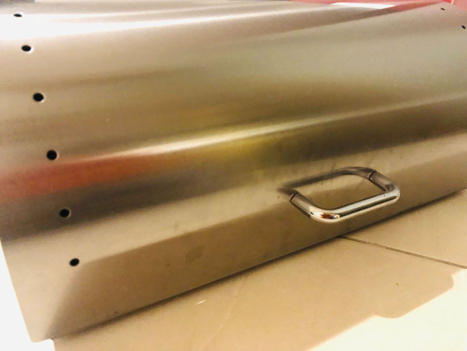 Caixa em aço inox!
