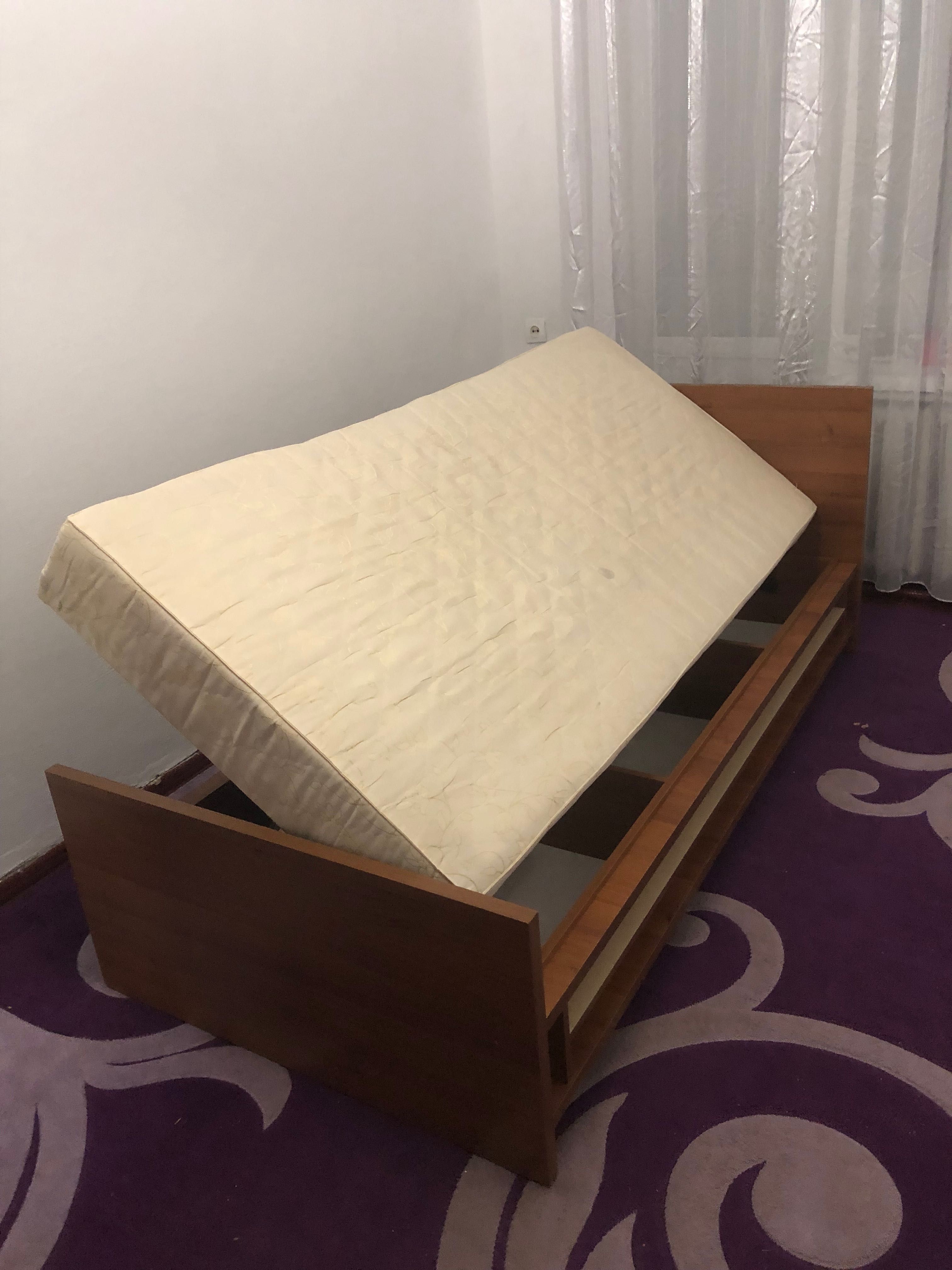 Ліжко односпальне