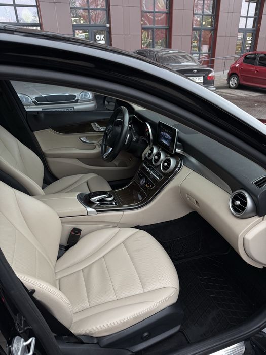 Продам Mercedes-Benz C300 2.0 бенз Не бита и не крашена! Собственник!