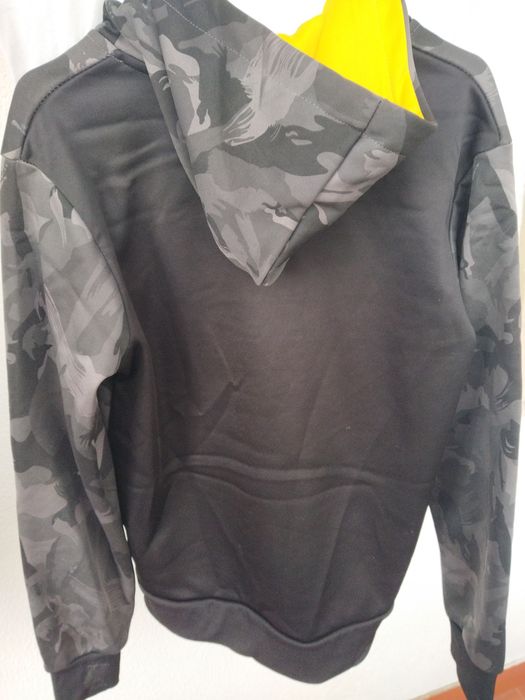 Sweat com capuz nova  de homem