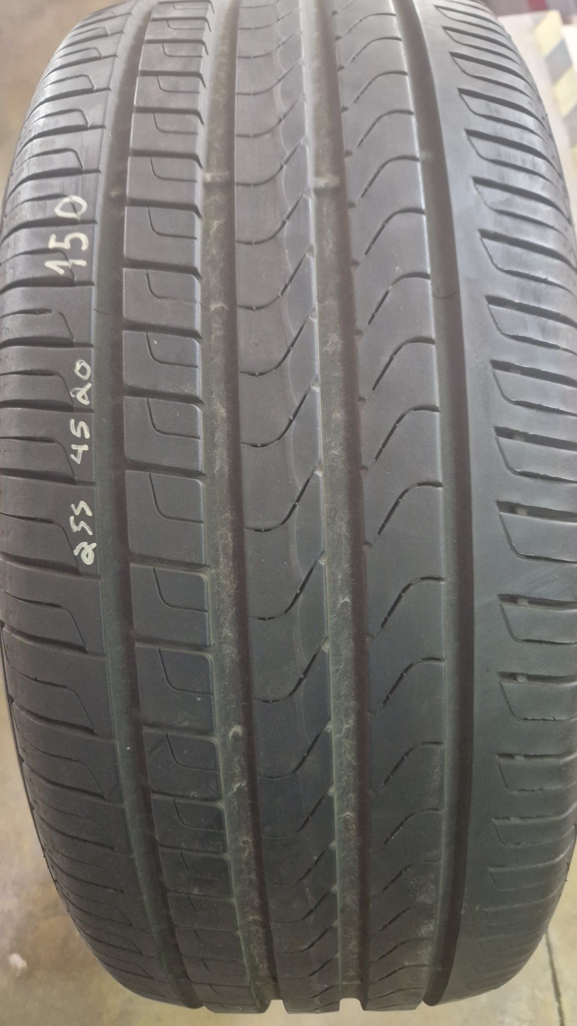 255/45R 20 Pirelli