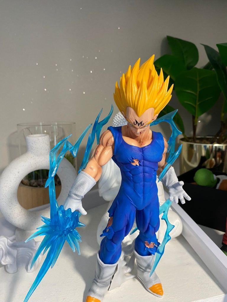 Figura dragon ball Majin Vegeta