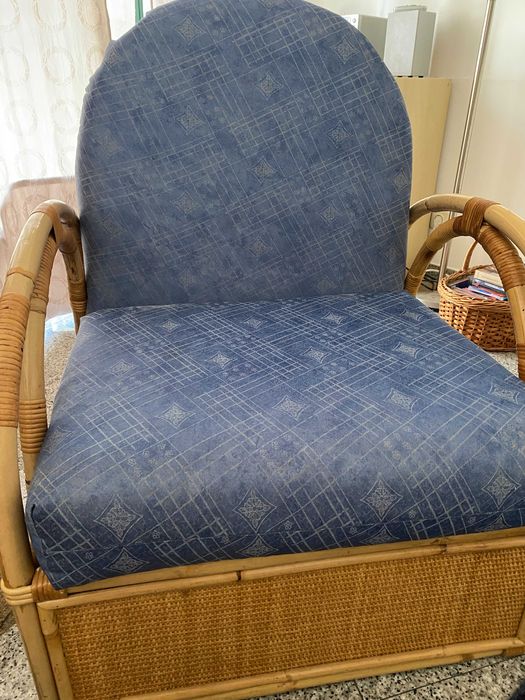 Sofá cama de bambu confortável e com cadeirão