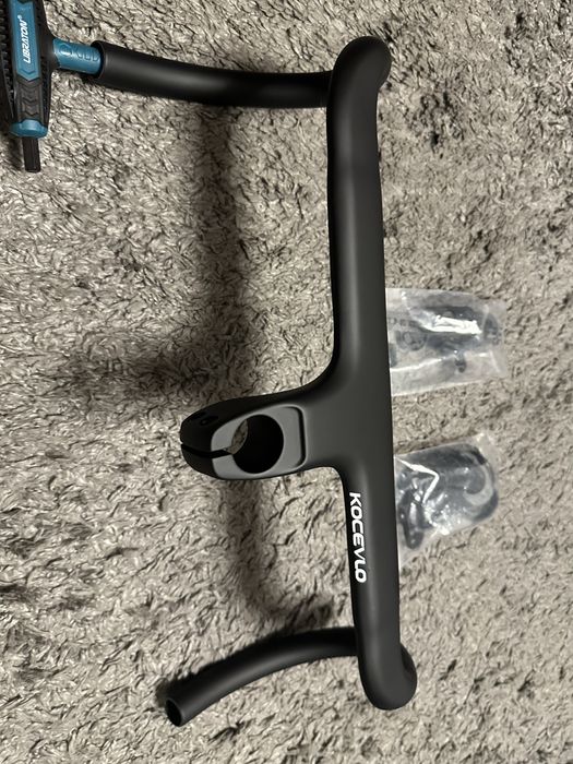 Карбонове кермо Kocevlo