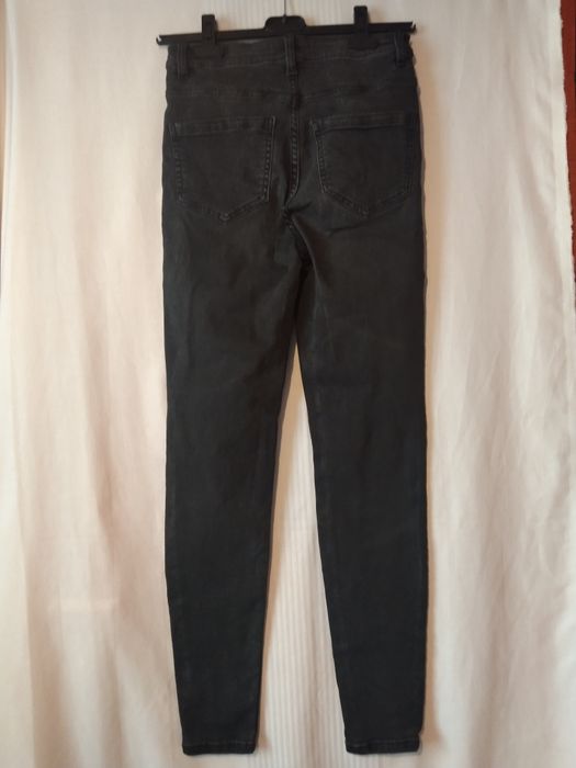 Sprzedam Spodnie Damskie Jeans, Skinny, rozmiar M, marki Reserved.