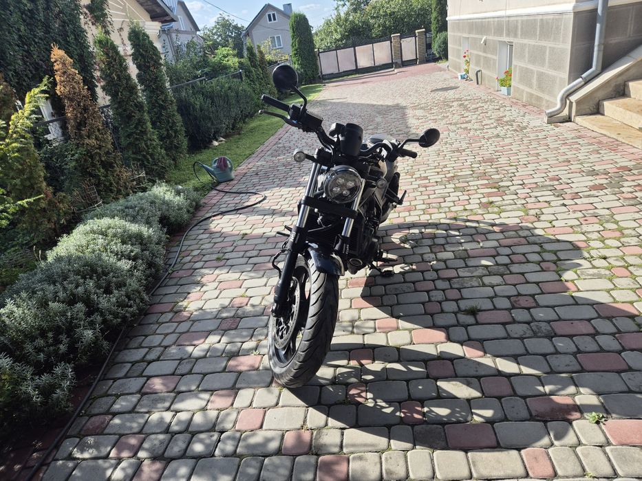 Мотоцикл Honda rebel CMX 1100 автомат