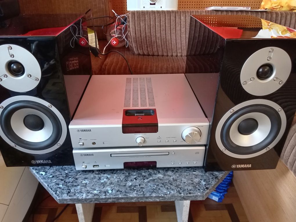 Wieża stereo YAMAHA R-1330