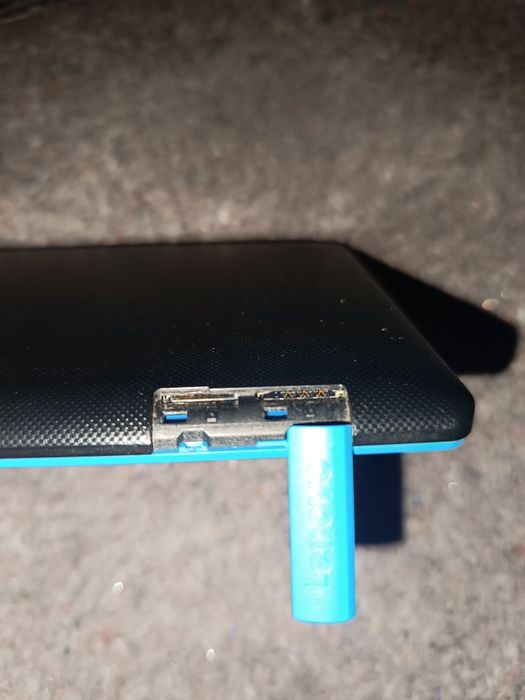 Планшет Lenovo Tab 3 Essential 710i